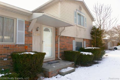 17700 Koogler St, Clinton Township, MI, 48038-1756 | Card Image