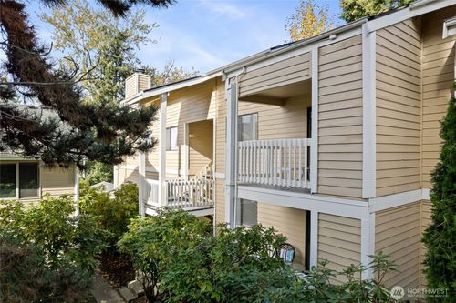 c5-12840 Se 40th Ct, Bellevue, WA, 98006-5204 | Card Image