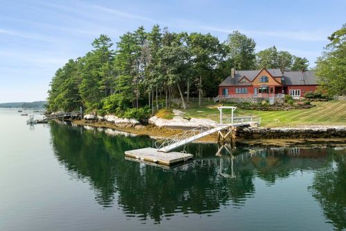 83 Western Ledge Road, Boothbay, ME, 04537 | Card Image