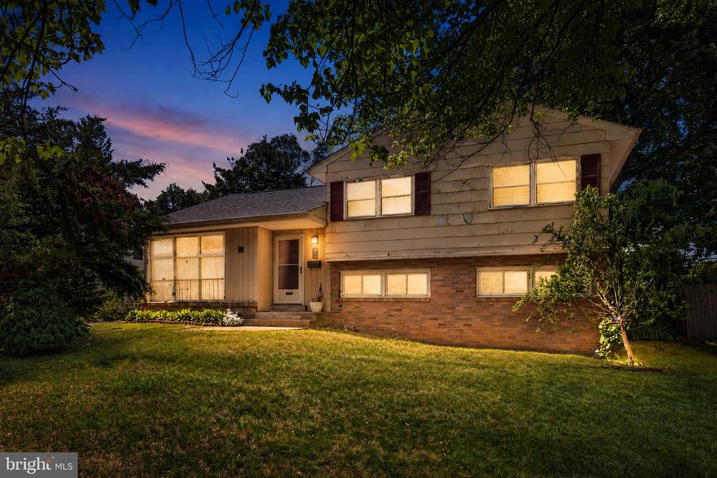 Residential in CLAYMONT 3