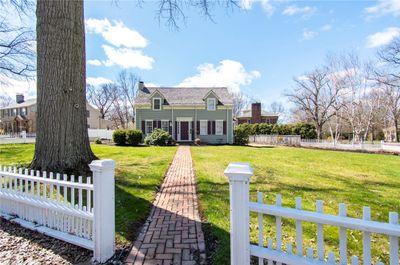 625 Carley Ave, House other with 3 bedrooms, 1 bathrooms and 2 parking in Sharon PA | Image 1