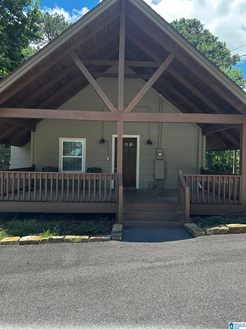 20 Island Lake Ln, Riverside, AL, 35135-1833 | Card Image