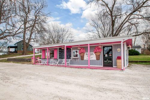 1606 N Tremont St, Spring Bay, IL, 61611-9061 | Card Image