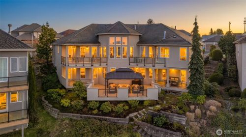 2305 Nw Douglas Street, Camas, WA, 98607 | Card Image