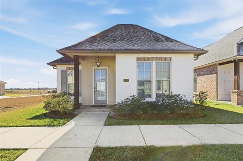 3021 Forestwood Dr, Lake Charles, LA, 70607-4306 | Card Image