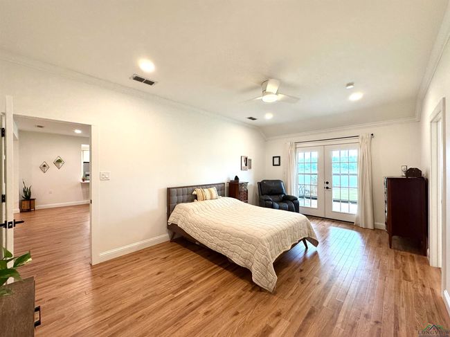 2012 W Lake Dr, House other with 3 bedrooms, 2 bathrooms and null parking in Gladewater TX | Image 8
