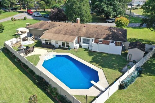 2725 Sterling Point Dr, Portsmouth, VA, 23703-5224 | Card Image