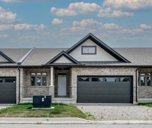 44 Main Street E, East Zorra Tavistock, ON, N0J1M0 | Card Image