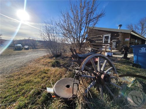 221 1st St East Grass Range, Other, MT, 59032 | Card Image
