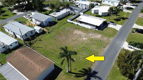 12101 Cypress Dr, FORT MYERS, FL, 33908-2479 | Card Image