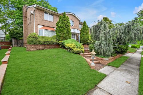 138-45 78th Dr, Flushing, NY, 11367-3237 | Card Image