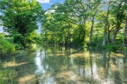25 Zoeller Ln, Boerne, TX, 78006-7724 | Card Image