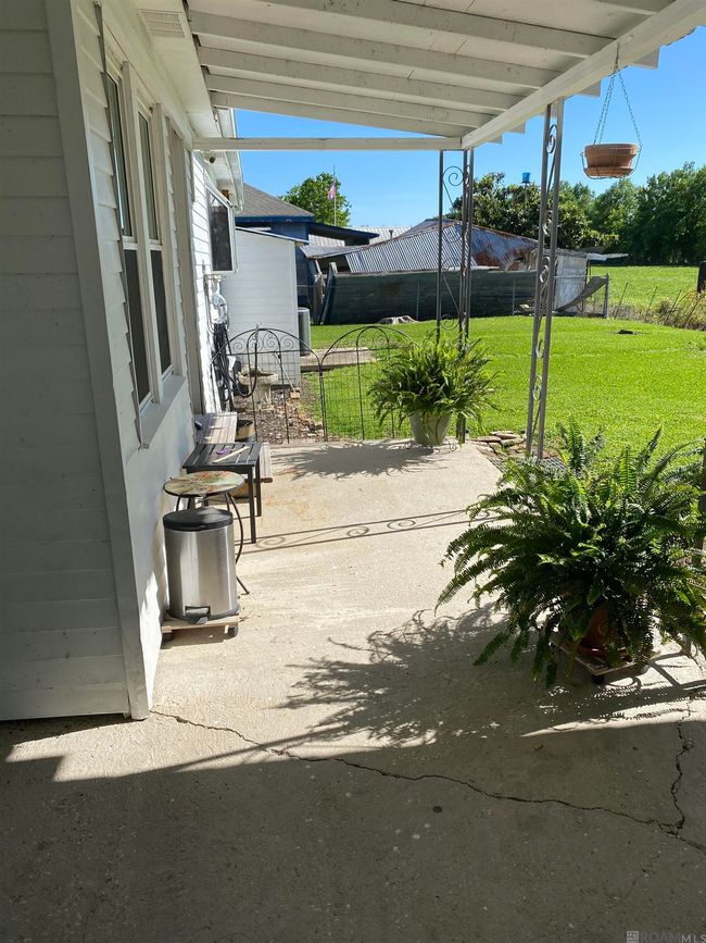 114 S Dominique Dr, House other with 2 bedrooms, 1 bathrooms and 2 parking in Gheens LA | Image 11