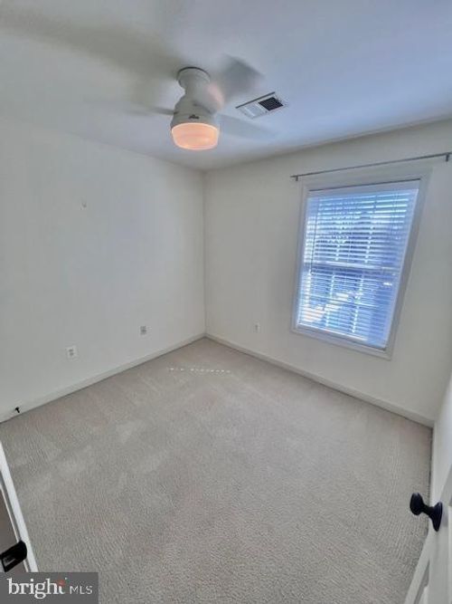 801 Col Edmonds Ct, Warrenton, VA, 20186-2180 | Card Image