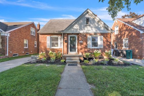 2207 Kingsbury Ave, Dearborn, MI, 48128-1181 | Card Image