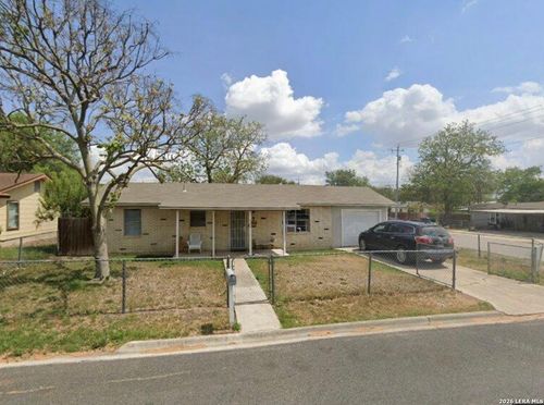 2205 Louise St, Seguin, TX, 78155-1620 | Card Image