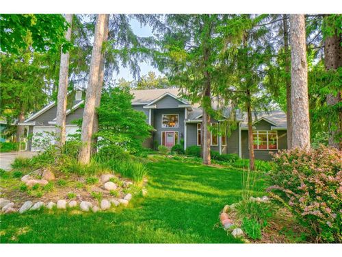 1005 Spruce Dr, Hudson, WI, 54016-5806 | Card Image