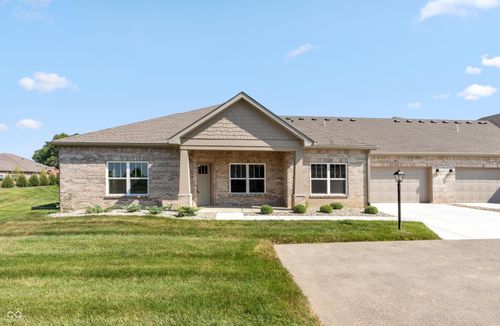 2327 Saddle Dr, Shelbyville, IN, 46176-8434 | Card Image