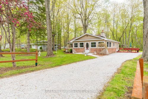 6085 Danbea Lane, Kettle And Stony Point Fn, ON, N0N1J1 | Card Image