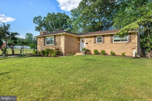 8259 Spring Knoll Dr, Pasadena, MD, 21122-2127 | Card Image
