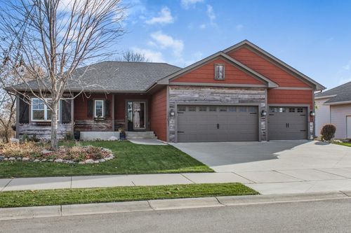 1031 Homestead Dr, Jordan, MN, 55352-3418 | Card Image