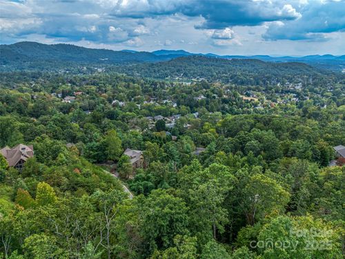 147 Senator Reynolds Rd, Asheville, NC, 28804-8301 | Card Image
