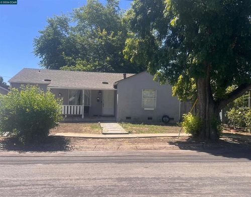 2428 Crescent Dr, Concord, CA, 94520-1811 | Card Image