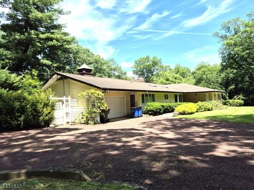 35 Sequoia Dr, Watchung, NJ, 07069-6113 | Card Image