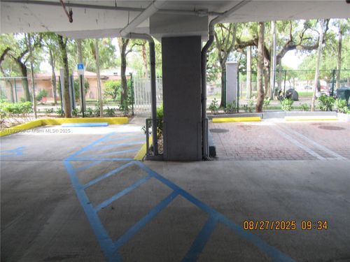 apt-205-2475 Nw 16th Street Rd, Miami, FL, 33125-1393 | Card Image