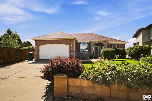 4 Hawks Point Ct, Pueblo, CO, 81005-5546 | Card Image