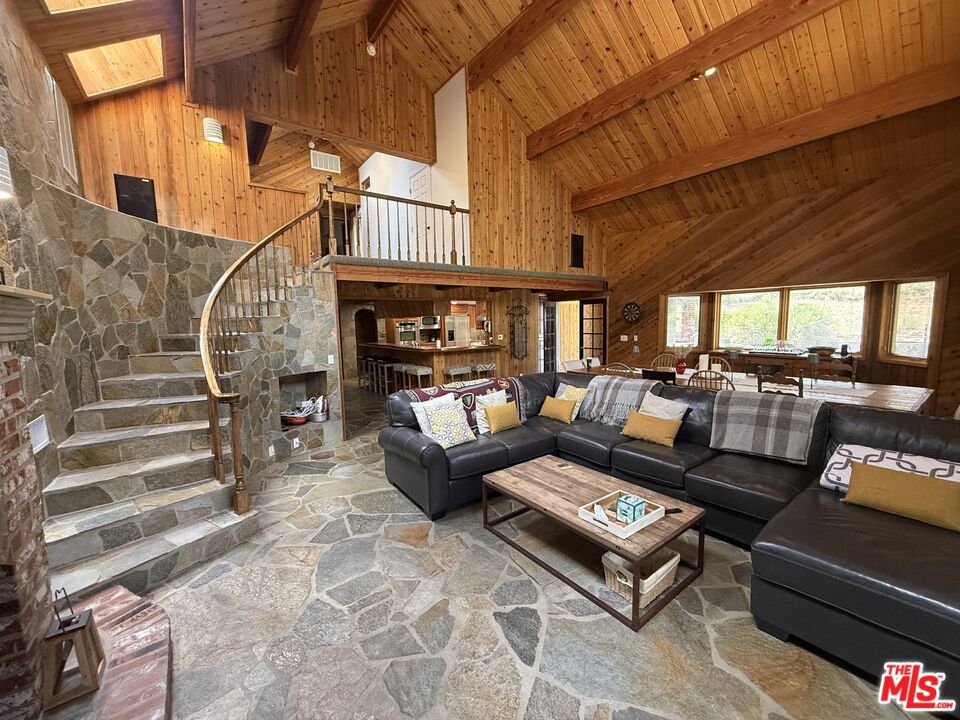 Residential Lease in Big Bear City 2