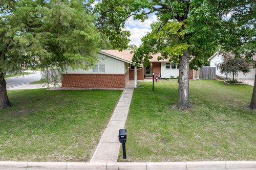 2636 N Dellrose St, Wichita, KS, 67220-2618 | Card Image