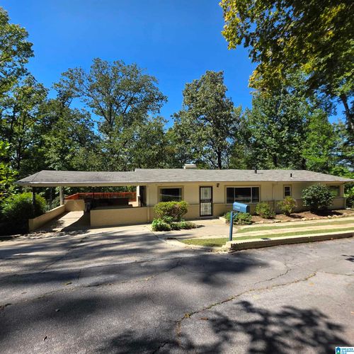 1752 Shades Crest Rd, VESTAVIA HILLS, AL, 35216-1720 | Card Image