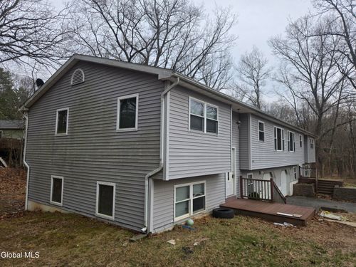 627 Englemore Road, Clifton Park, NY, 12065 | Card Image