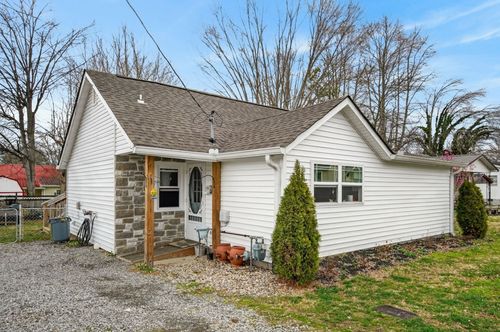 105 Bennett St, Portland, TN, 37148-1427 | Card Image