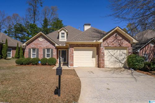 4524 Guilford Cir, HOOVER, AL, 35242-7316 | Card Image