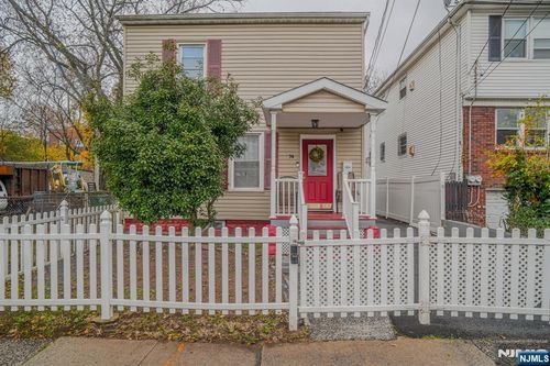 74 Lincoln Pl, Irvington, NJ, 07111-2321 | Card Image