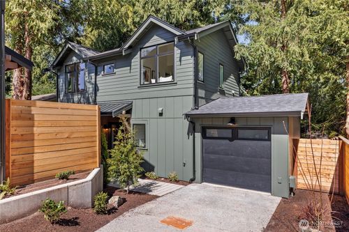 3022 Ne 95th St, Seattle, WA, 98115-2436 | Card Image