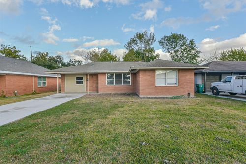 2115 Dewberry Ln, Pasadena, TX, 77502-4006 | Card Image