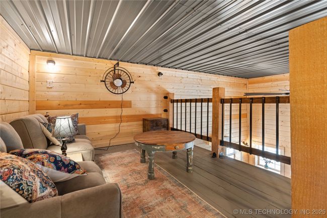 Loft area | Image 9
