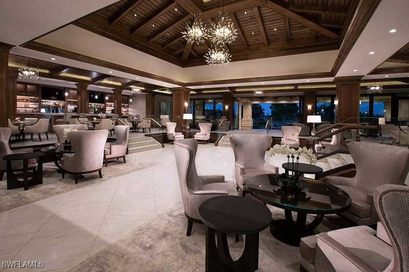 Residential in Naples 4