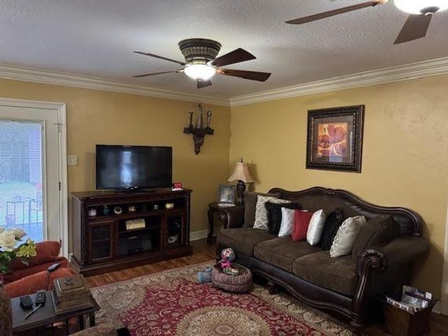 245 E Clover St, House other with 3 bedrooms, 2 bathrooms and 2 parking in Bridge City TX | Image 11