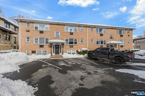 207 Park Ave, East Rutherford, NJ, 07073-1835 | Card Image