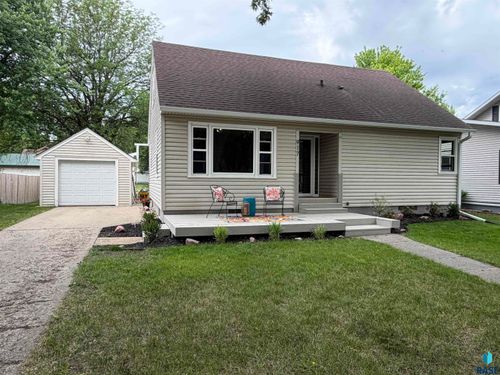 917 N Mckenzie St, Luverne, MN, 56156-1338 | Card Image