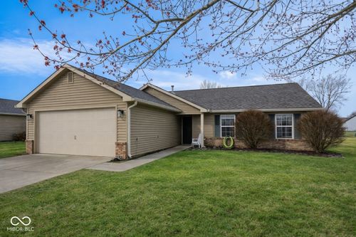 63 Longfellow Ln, Greenfield, IN, 46140-3152 | Card Image