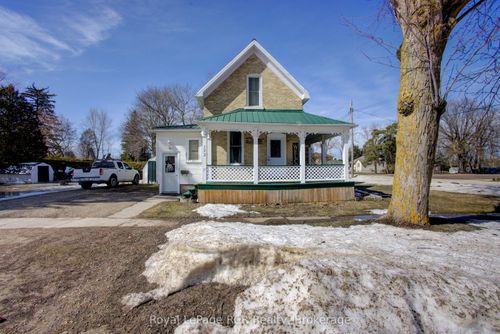 122 King St, Atwood, ON, N0G1B0 | Card Image