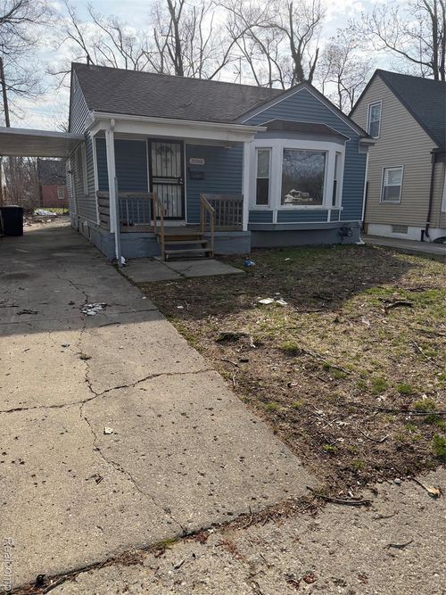 20068 Lindsay St, Detroit, MI, 48235-2203 | Card Image