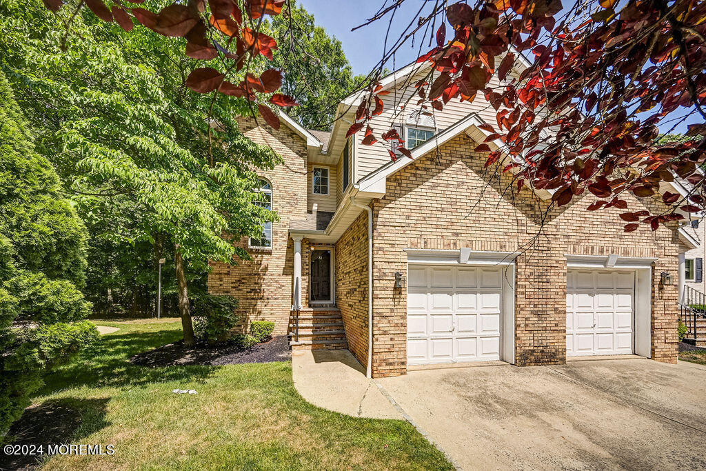 Agostina Dr, Holmdel, NJ 07733