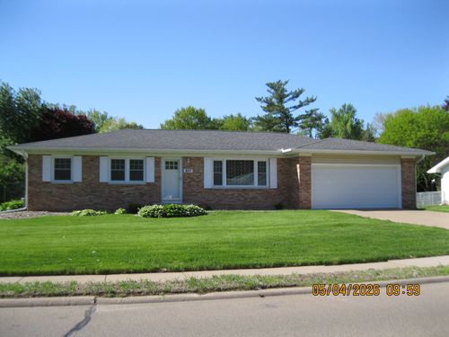 627 13th Ave N, Clinton, IA, 52732-5119 | Card Image