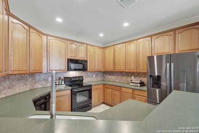 570 Cypress Pass Rd, House other with 4 bedrooms, 2 bathrooms and null parking in Spring Branch TX | Image 16